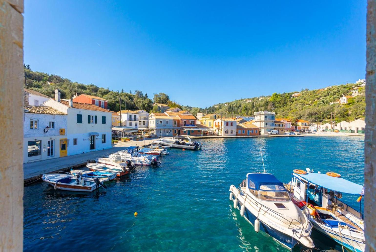 Апартаменты Spiros Jetty House Longos  Экстерьер фото