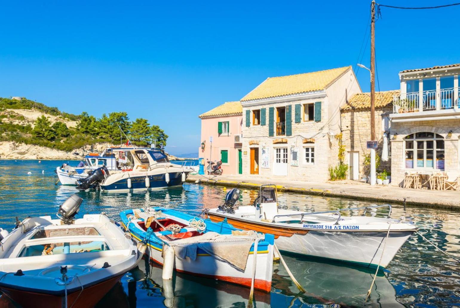 Апартаменты Spiros Jetty House Longos  Экстерьер фото